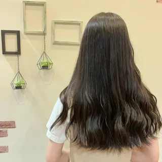 カラー 石田 佳恋のヘアスタイル
