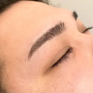 アイブロウ Ravicils【ラヴィシル】所属・宮永あゆ まつパ/美眉/恵比寿のマツエク・マツパデザイン