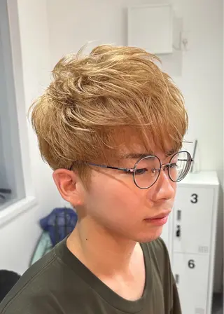 カラー メンズ 濱口 健慎のヘアスタイル