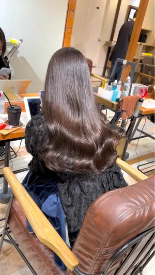 ロング カラー 韓国風・ブリーチなし ・あり後藤 一斗店長のヘアスタイル