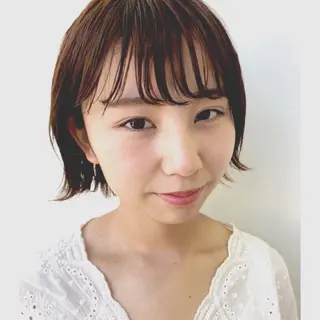 ショート カラー IKU顔周りレイヤー /ボブ/透明感カラーのヘアスタイル
