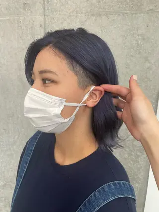 ミディアム カラー yuika .のヘアスタイル