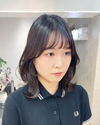 ミディアム 顔周りの垢抜けヘア 立山愛梨のヘアスタイル