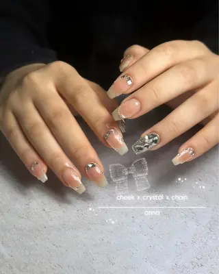 ネイル GRANDE OSU Anna 🧸💛のネイルデザイン