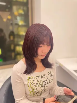 セミロング カラー 透明感🤍レイヤー ベージュ‎🤍ピンクのヘアスタイル