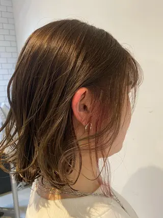 ミディアム カラー 日野 めぐみのヘアスタイル