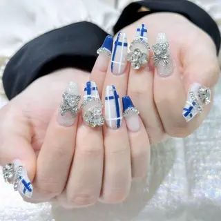 ネイル Queens 榊 まおのネイルデザイン