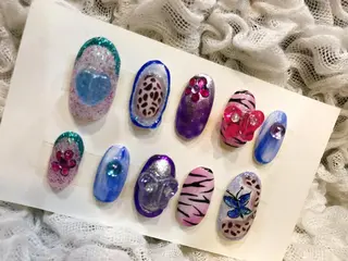 ネイル mana 暖色カラーカットのヘアスタイル