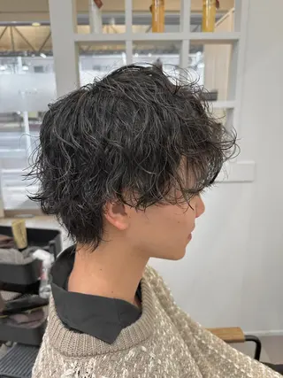 パーマ メンズ 佐藤 愛のヘアスタイル