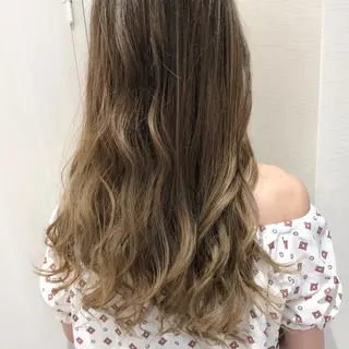 カラー 三鷹で1番ショート ボブをカットする新谷のヘアスタイル