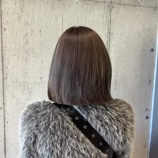 カラー ツヤ髪ハイトーン ×レイヤー🌝リオのヘアスタイル