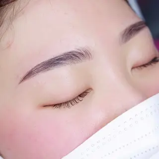 アイブロウ VERRY. オーナーのマツエク・マツパデザイン