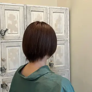 ショート カラー ルプラボウ 鈴木 莉菜のヘアスタイル