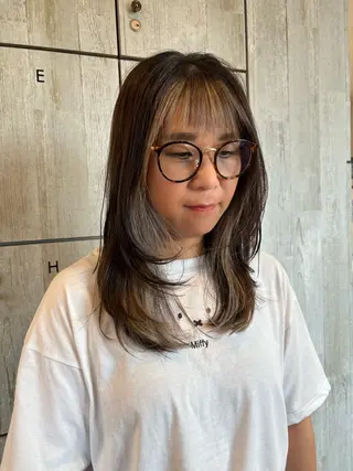 セミロング カラー 似合わせレイヤー/ Wカラー🧸こころのヘアスタイル