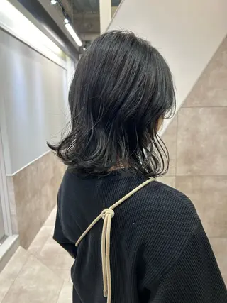 ミディアム カラー SAKINO. ベージュカラーのヘアスタイル