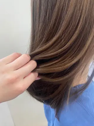 ロング 藤原 侑香のヘアスタイル