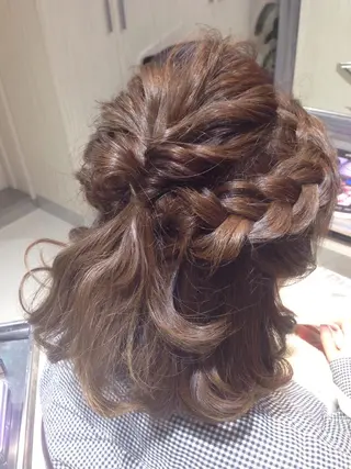 ミディアム ヘアアレンジ ✨艶髪✨透明感✨ 山内大樹のヘアスタイル