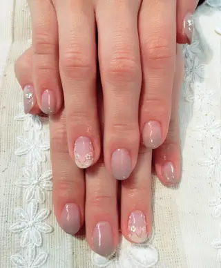 ネイル ビジューバイアクイユ ネイルズ　東中野店のネイルデザイン