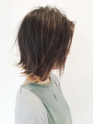 ショート カラー 湯浅 了一のヘアスタイル