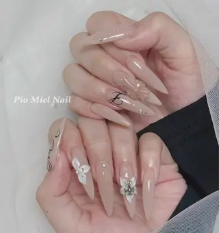 ネイル HANA 長さだしのネイルデザイン