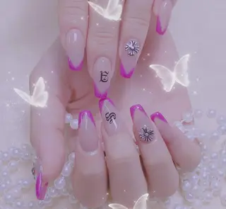 ネイル 🎀まゆ 🪽🐾のネイルデザイン