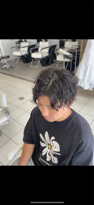 パーマ メンズ 成瀬スパイラル パーマ清水大隼のヘアスタイル