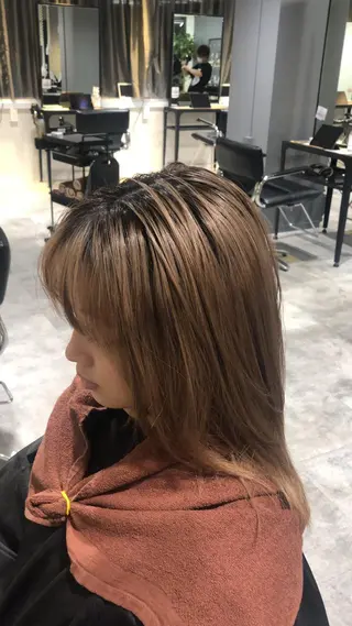 セミロング カラー GIEN 末吉 海斗のヘアスタイル