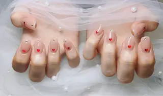 ネイル Demure リリス　銀座店のネイルデザイン