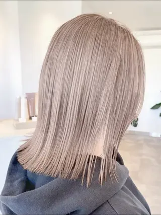 ミディアム ハイトーンイヤ リングカラー清水隆央のヘアスタイル