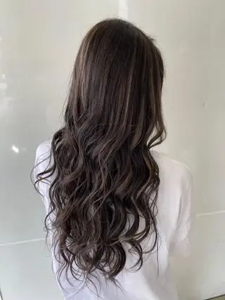 ロング 🌙髪質改善カラー Momoka🦋のヘアスタイル