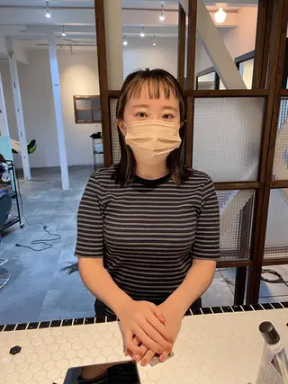 セミロング カラー 高橋 愛美のヘアスタイル