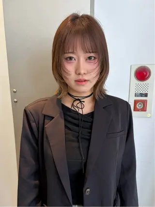 ミディアム ショート／ボブ／レイ ヤーいくらまゆのヘアスタイル