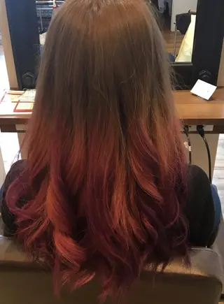 ロング カラー 安田 菜摘のヘアスタイル