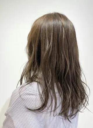 ロング 酸性ストレート/ブリ ーチなしWカラー河本のヘアスタイル