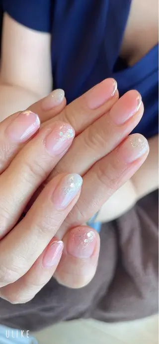 ネイル R ...Rの眉毛・アイブロウイメージ