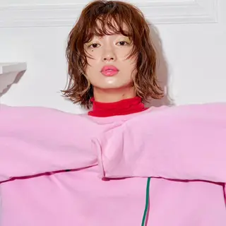 ミディアム カラー ELU.☁️ ARIのヘアスタイル