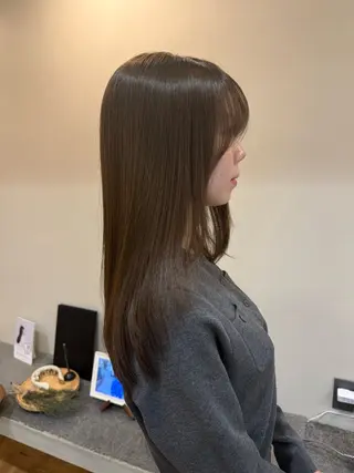 セミロング 💛🤍U too e’s /店長🧸のヘアスタイル