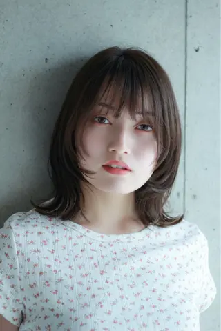 ミディアム 新村 華奈絵のヘアスタイル