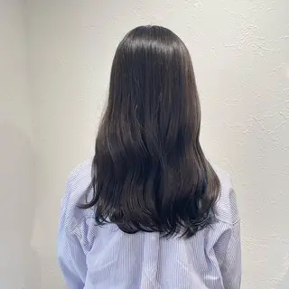 セミロング カラー shiho .のヘアスタイル