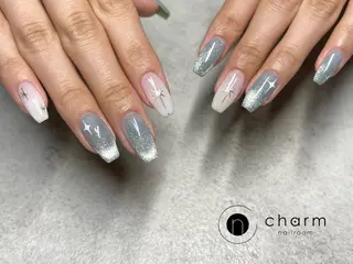 ネイル ネイルルーム チャームのネイルデザイン