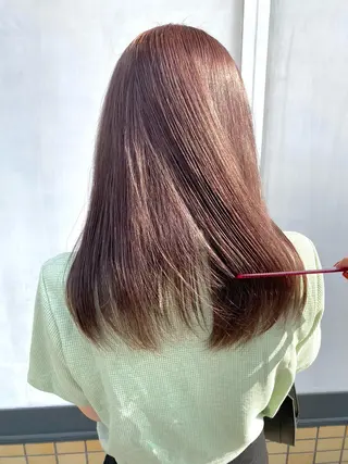 セミロング 小林 朋花のヘアスタイル