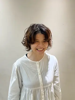 ショート パーマ 新開 夏菜のヘアスタイル