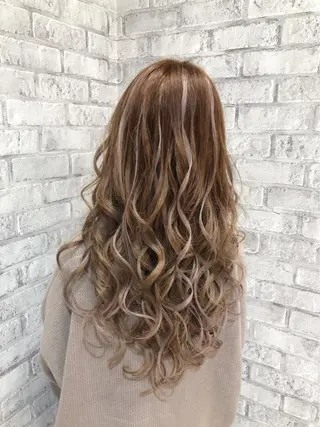ロング ヘアアレンジ EARTH 越谷店のヘアスタイル