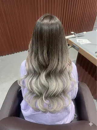 ロング カラー 透明感カラー🦋艶髪 イヴカ💙のヘアスタイル