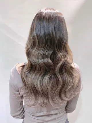 セミロング カラー ヘアアレンジ 柔らか垢抜けｶﾗｰと ｶｯﾄ🫧ASUKAのヘアスタイル