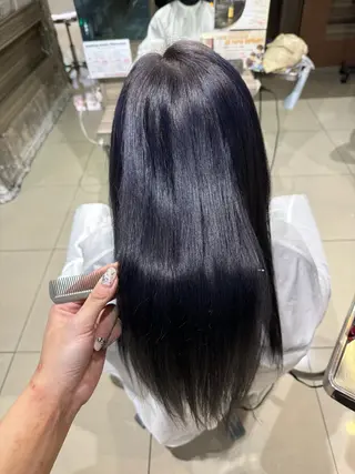 セミロング 透明感カラー& メンズアイブロウ専門のヘアスタイル