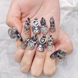 ネイル Queening 🦋のネイルデザイン