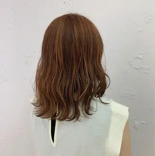 ミディアム 顔周りの垢抜けヘア 立山愛梨のヘアスタイル