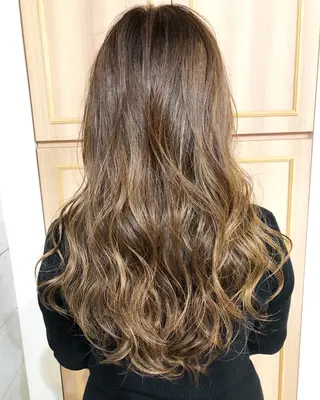 ロング カラー ヘアアレンジ 🌼圧倒的な口コミ数 BRAVE柏東口のヘアスタイル