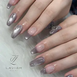 ネイル LAVISH nanamiのネイルデザイン